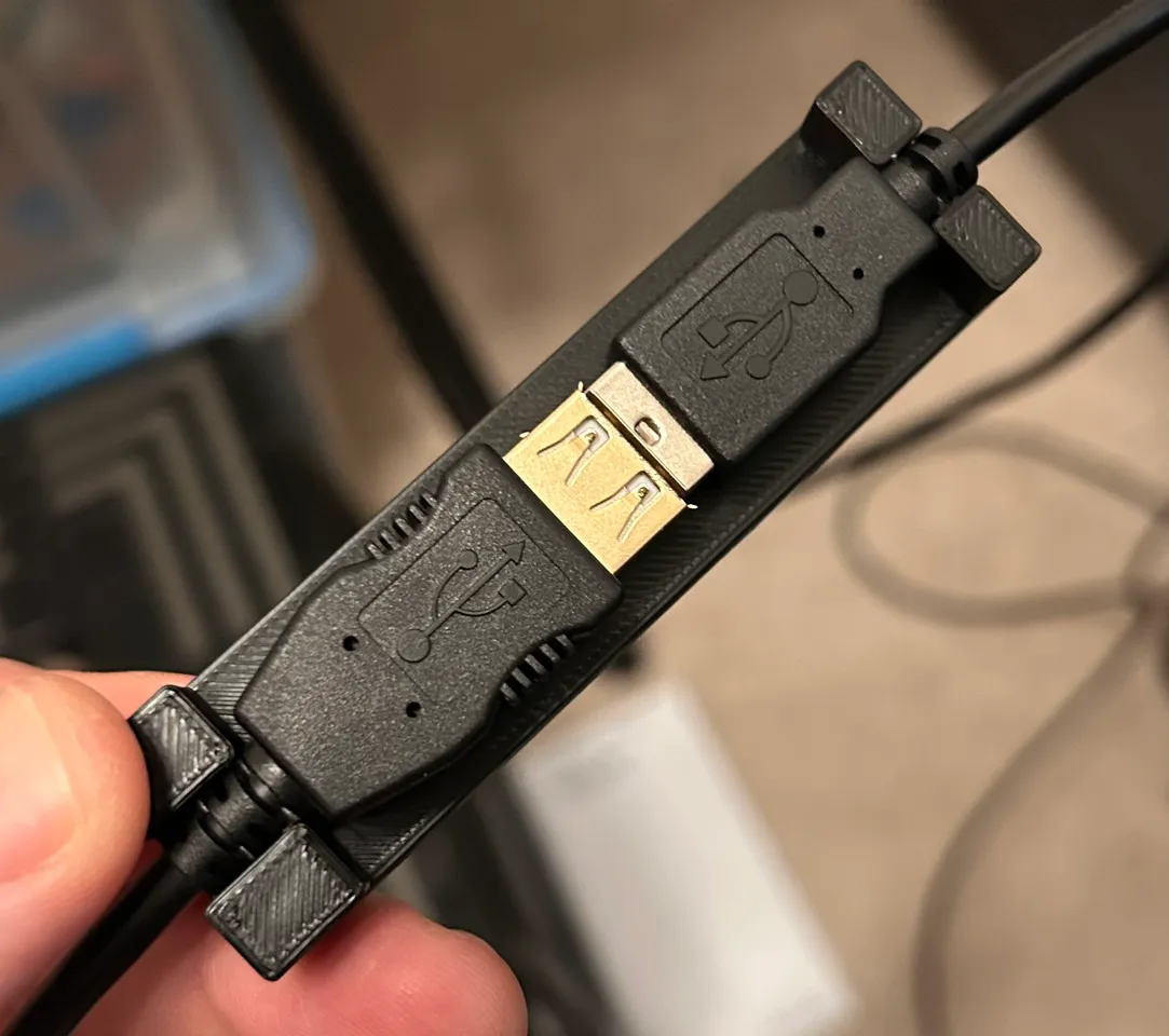 Adapter / uchwyt USB-A
